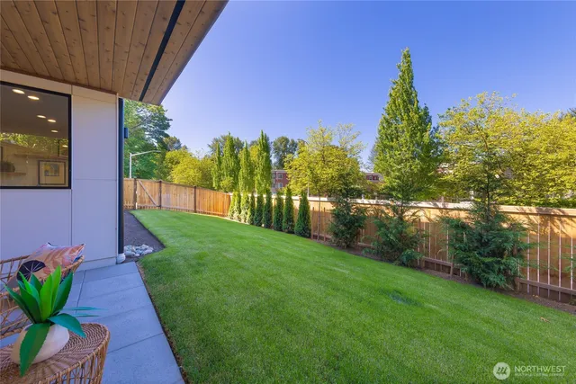 $3,589,000 | 10204 Northeast 43rd Street, Kirkland, WA 98033