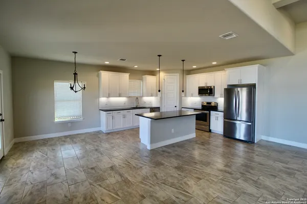 $475,000 | 153 West Medium Meadow Drive, Lytle, TX 78052