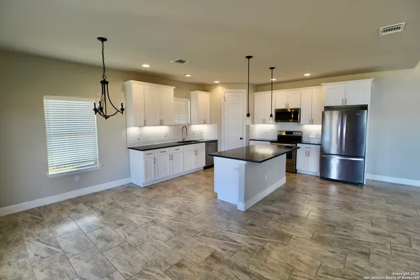 $475,000 | 153 West Medium Meadow Drive, Lytle, TX 78052