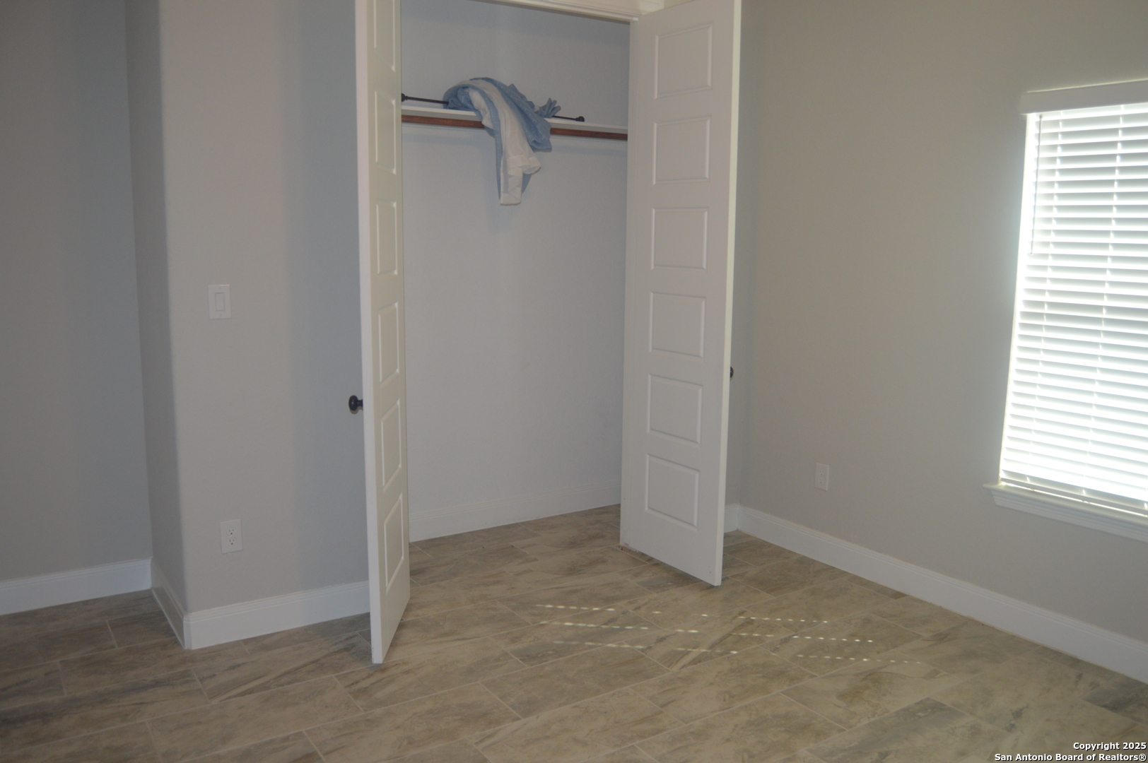153 West Medium Meadow Drive Lytle, TX 78052 - Photo 21 of 26 a view of room with window
