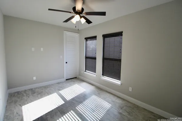 $475,000 | 153 West Medium Meadow Drive, Lytle, TX 78052