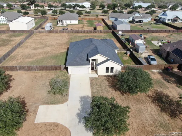 $475,000 | 153 West Medium Meadow Drive, Lytle, TX 78052