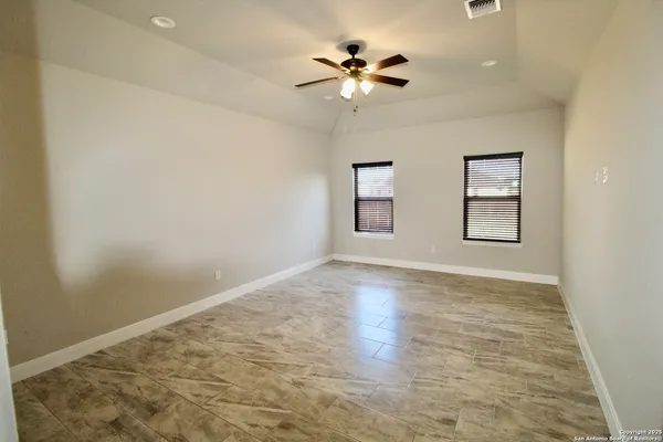 $475,000 | 153 West Medium Meadow Drive, Lytle, TX 78052