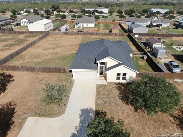 $475,000 | 153 West Medium Meadow Drive, Lytle, TX 78052