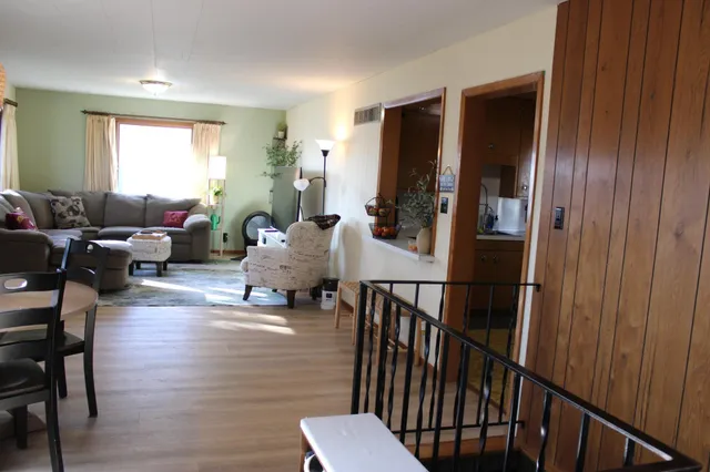 $200,000 | 1802 10th Place Northeast, Austin, MN 55912