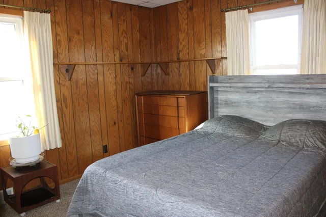 $195,000 | 1802 10th Place Northeast, Austin, MN 55912