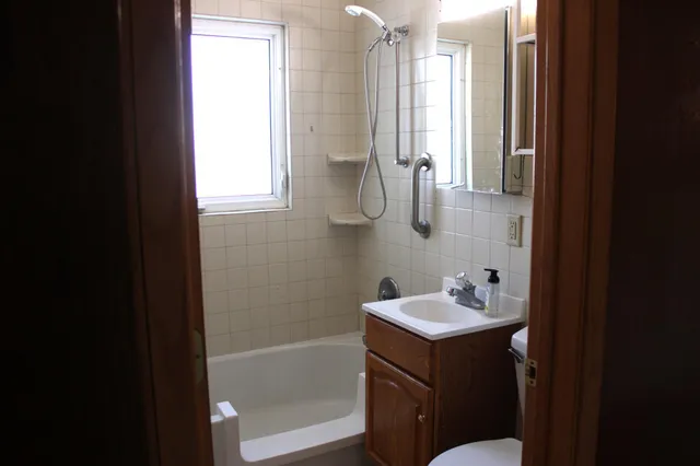 $195,000 | 1802 10th Place Northeast, Austin, MN 55912