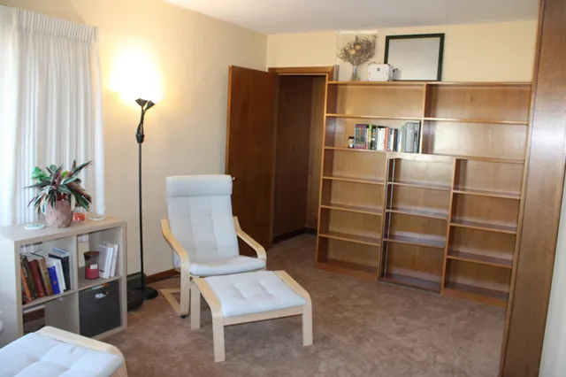 $200,000 | 1802 10th Place Northeast, Austin, MN 55912