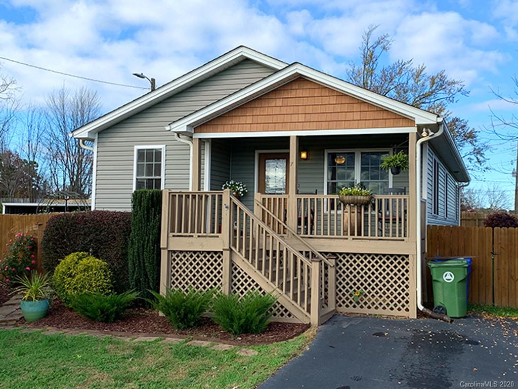 7 Huffman Road Asheville, NC 28806 - Photo 1 of 24 Gallery Image 1