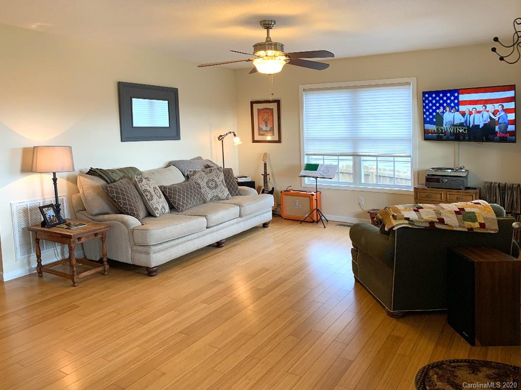 7 Huffman Road Asheville, NC 28806 - Photo 3 of 24 Gallery Image 3