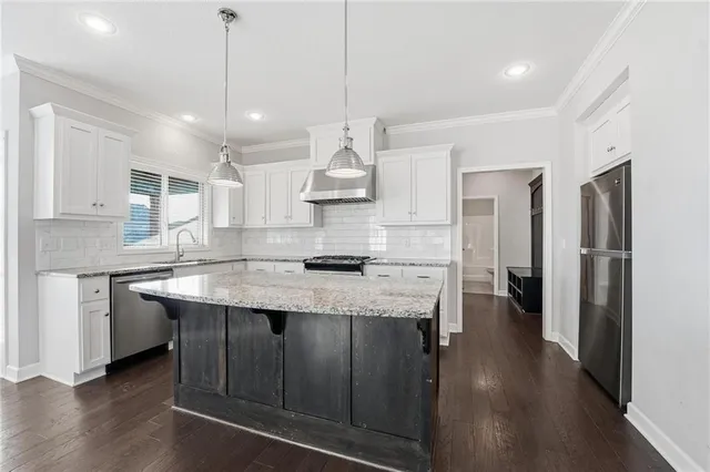 $559,999 | 2409 Northeast 112th Street, Kansas City, MO 64155