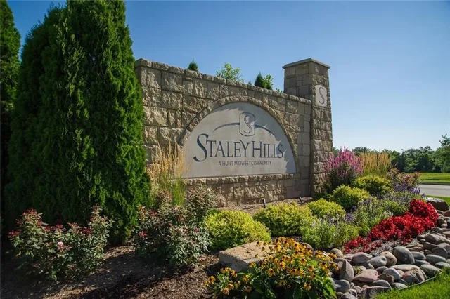 $559,999 | 2409 Northeast 112th Street, Kansas City, MO 64155