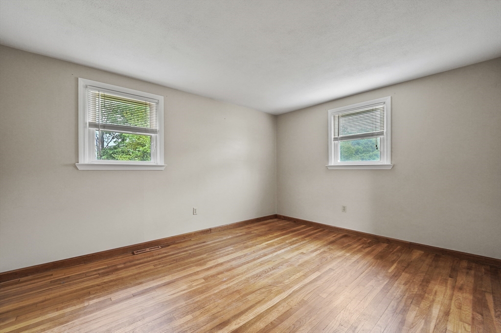 11 Huron Drive Hudson, MA 01749 - Photo 16 of 30