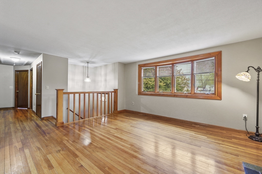 11 Huron Drive Hudson, MA 01749 - Photo 6 of 30