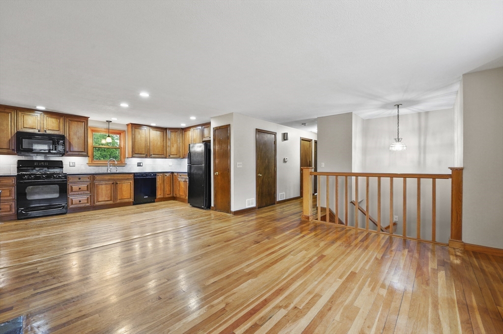 11 Huron Drive Hudson, MA 01749 - Photo 10 of 30