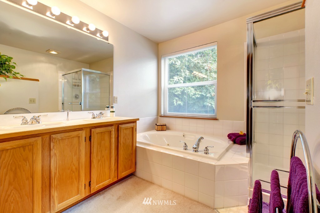 10416 Southeast 187th Place Renton, WA 98055 - Photo 13 of 17