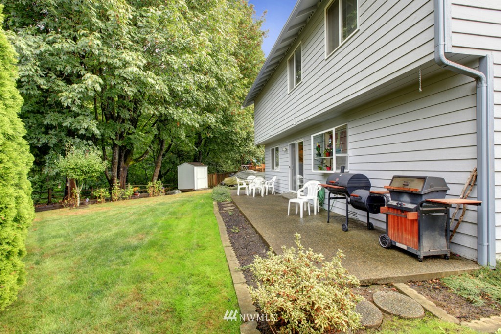 10416 Southeast 187th Place Renton, WA 98055 - Photo 14 of 17