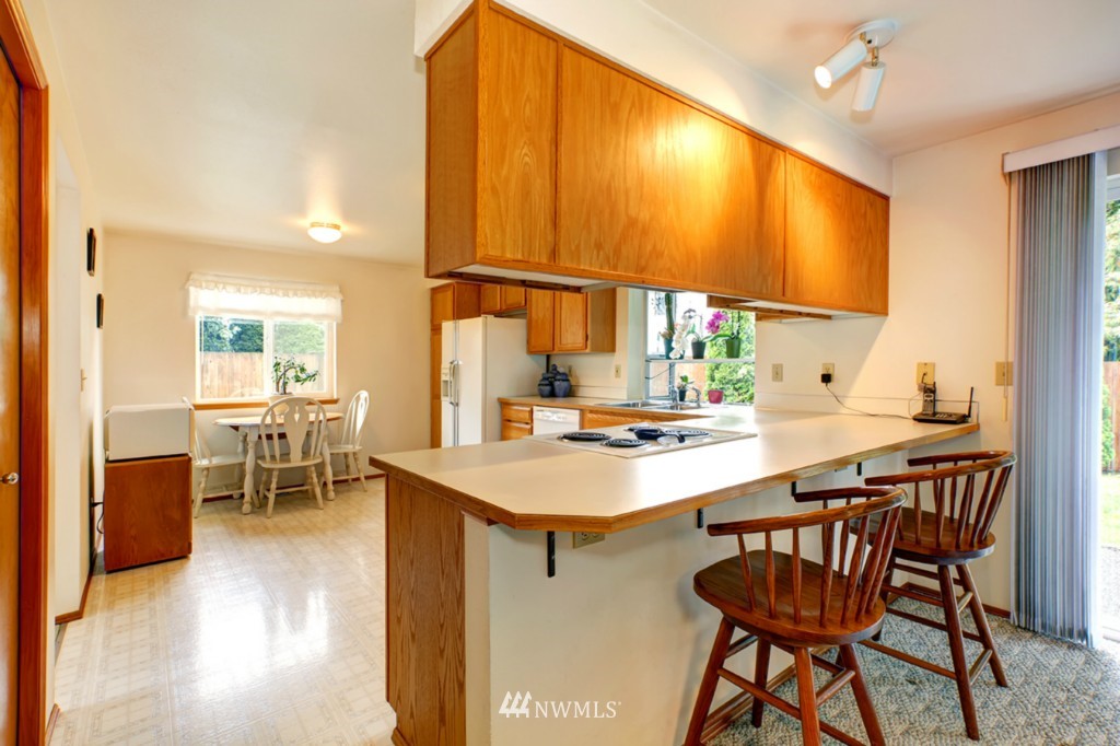 10416 Southeast 187th Place Renton, WA 98055 - Photo 6 of 17