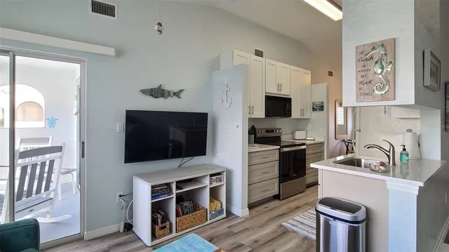 $1,900 | 522 Beach Park Lane, Unit V220, Cape Canaveral, FL 32920