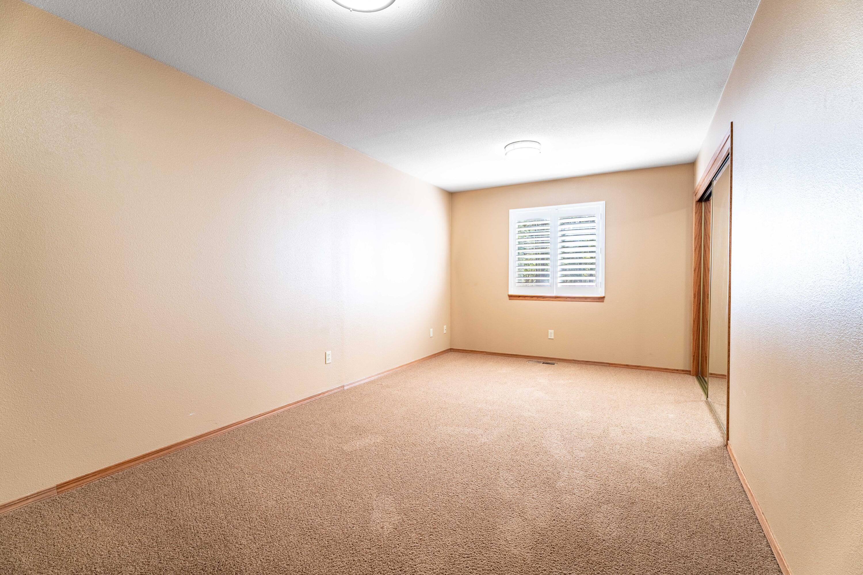 19405 Indian Summer Road Bend, OR 97702 - Photo 24 of 37 Bedroom 2