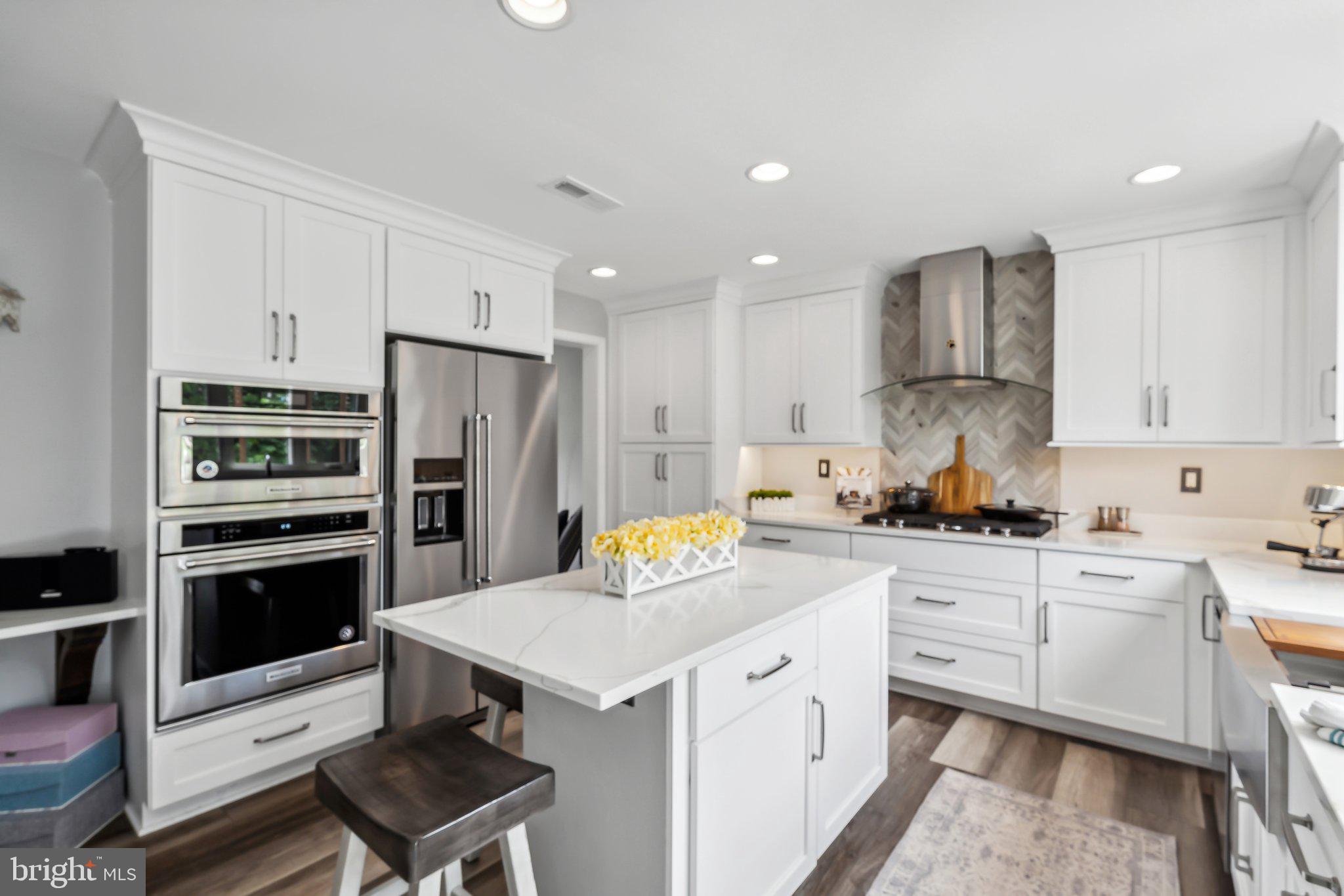 20575 Coppersmith Drive Ashburn, VA 20147 - Photo 14 of 51 Upgraded appliances