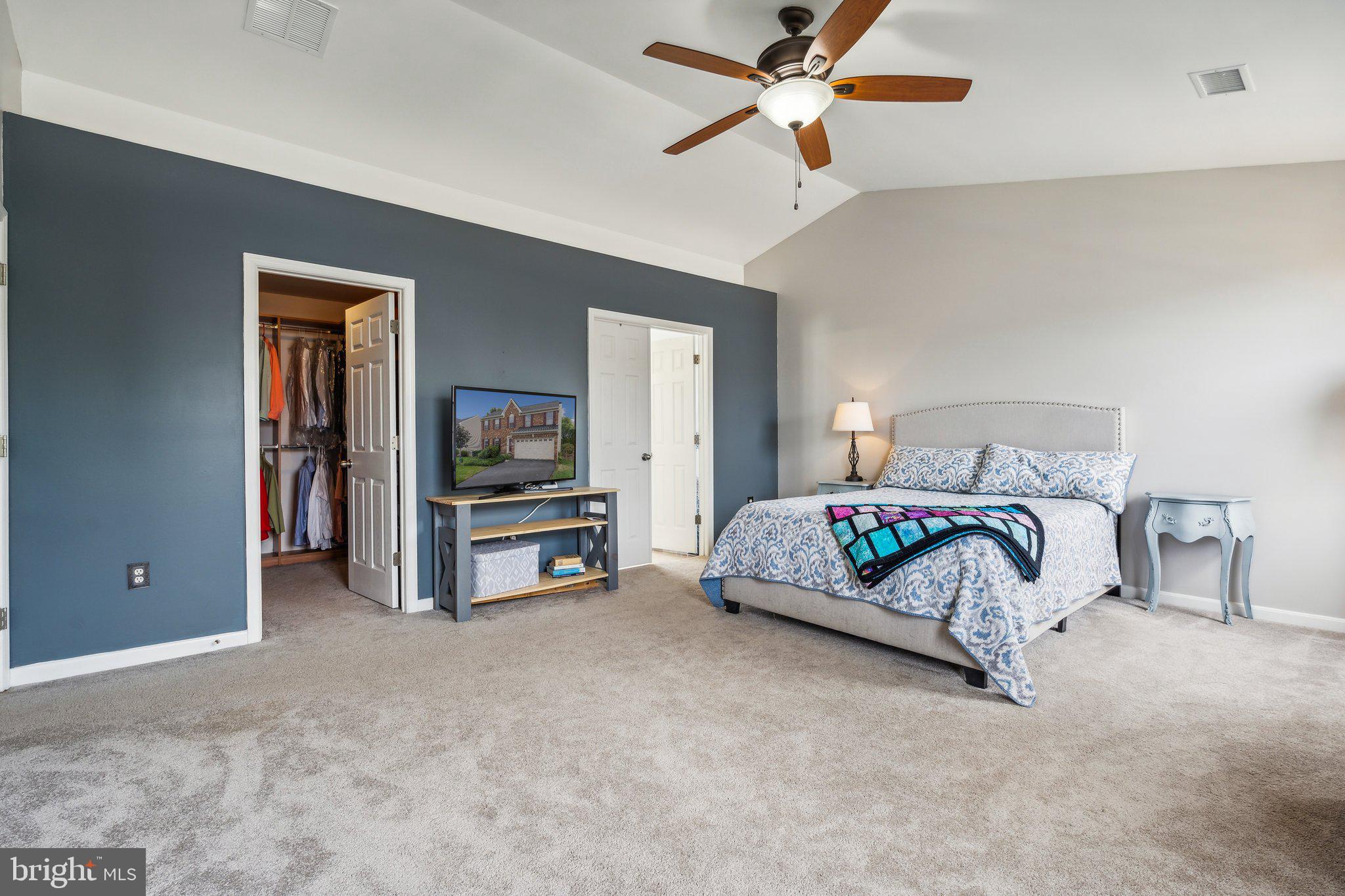 20575 Coppersmith Drive Ashburn, VA 20147 - Photo 24 of 51 Upper Level large primary bedroom