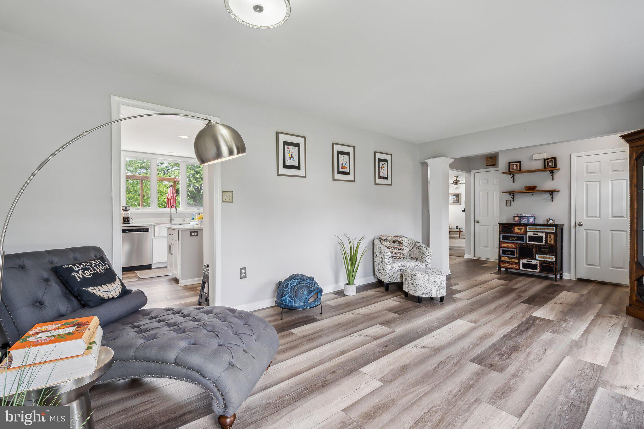 20575 Coppersmith Drive Ashburn, VA 20147 - Photo 5 of 51 Open to kitchen - large enough for dining table