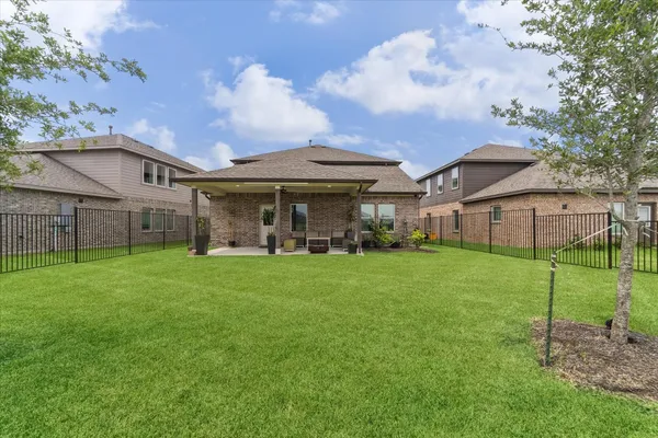 $3,800 | 1523 Alpine Drive, Rosharon, TX 77583