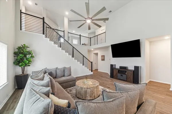 $3,800 | 1523 Alpine Drive, Rosharon, TX 77583