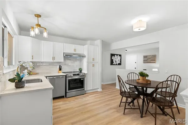 $355,000 | 1251 Green Knoll Drive, Fenton, MO 63026