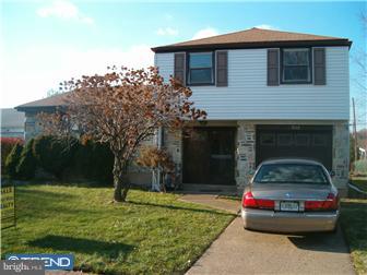 9732 Chapel Road Philadelphia, PA 19115 - Photo 1 of 8