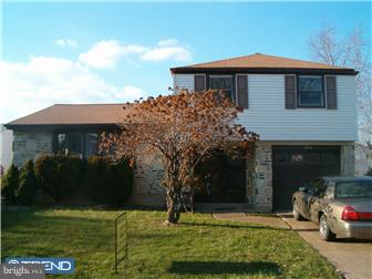 9732 Chapel Road Philadelphia, PA 19115 - Photo 3 of 8