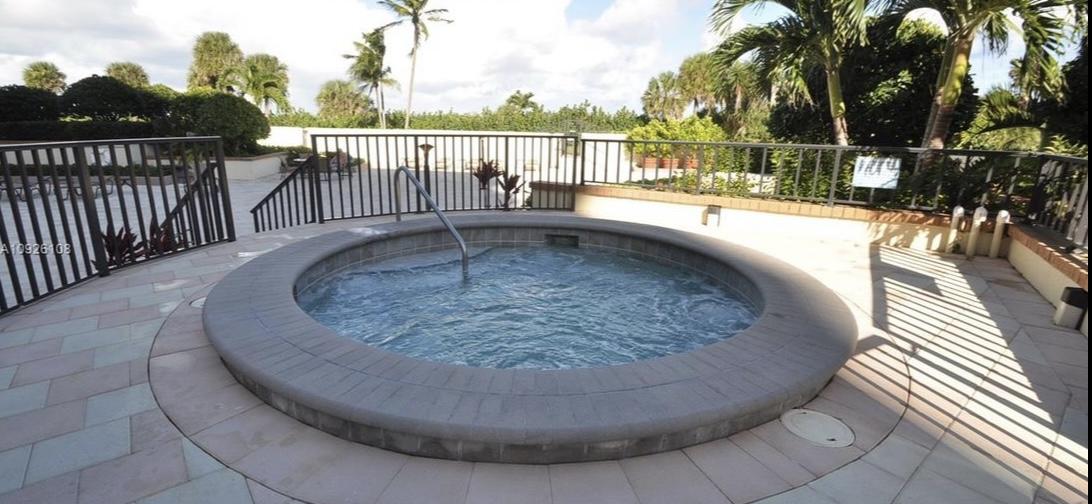 400 Ocean Trail Way, Unit 1010 Jupiter, FL 33477 - Photo 28 of 40 Hot Tub