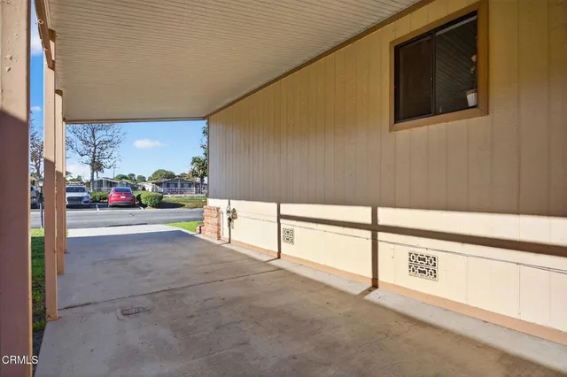 a view of an outdoor space