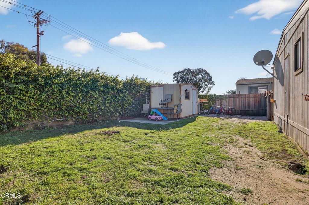 2408 Apple Lane, Unit 154 Oxnard, CA 93036 - Photo 33 of 46 a bathroom with a sink and a mirror