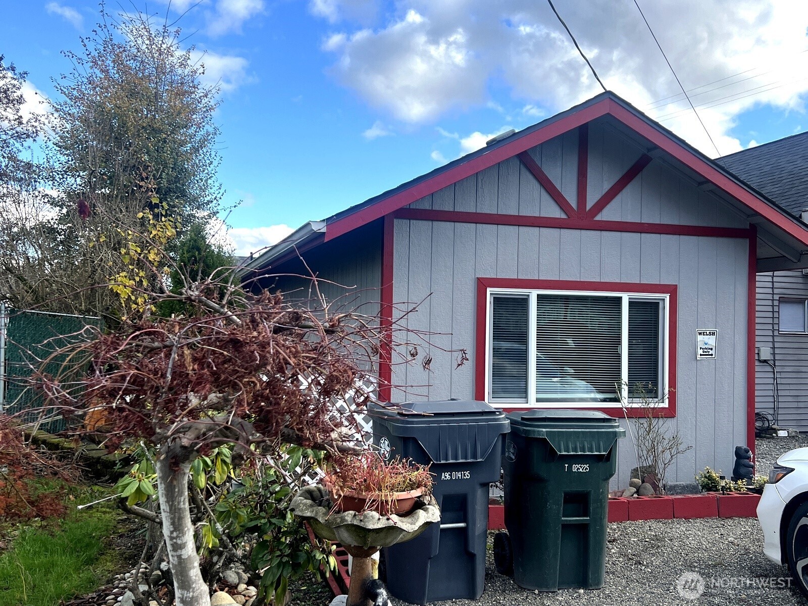 6323 100th Street Southwest Lakewood, WA 98499 - Photo 8 of 9 a front view of a house with balcony