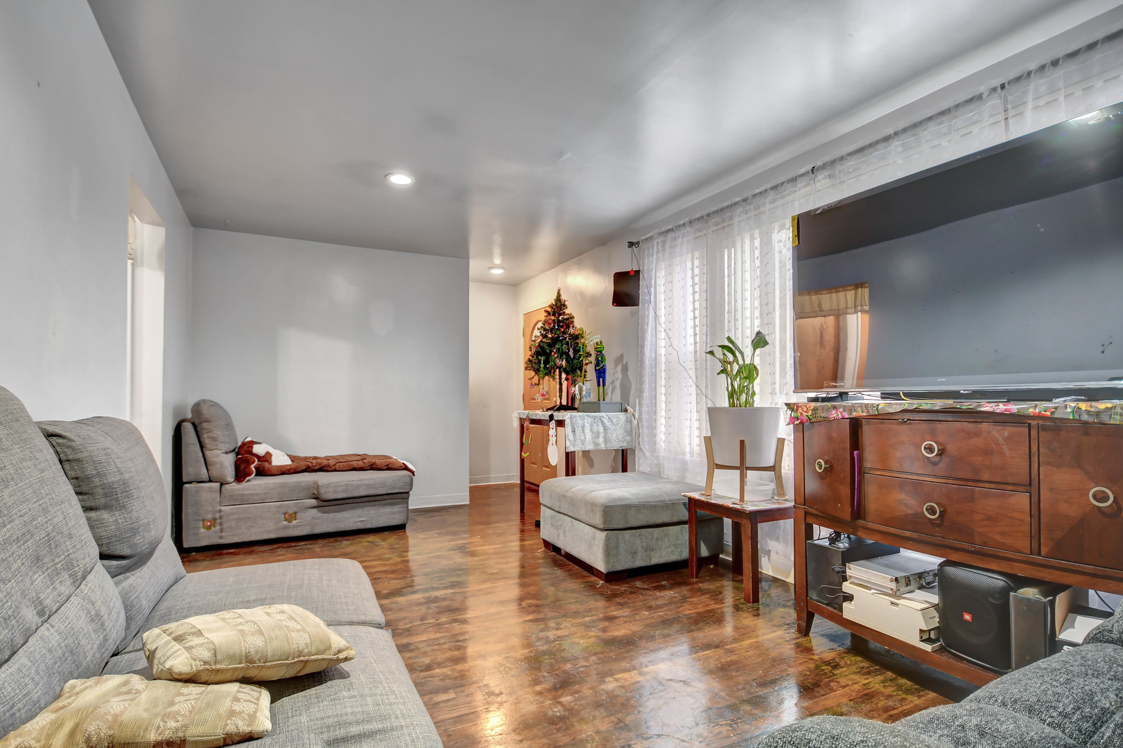 4332 West 81st Street Chicago, IL 60652 - Photo 2 of 16