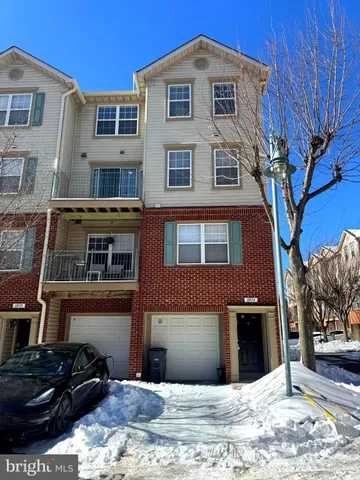 $3,095 | 11854 Breton Court, Unit 17B, Reston, VA 20191