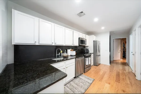 $3,700 | 689 Marin Boulevard, Unit 106, Jersey City, NJ 07310