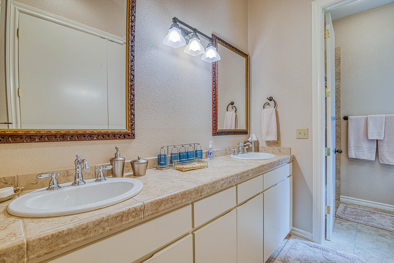 656 Cox Road El Paso, TX 79932 - Photo 42 of 74 Master Bath in Casita