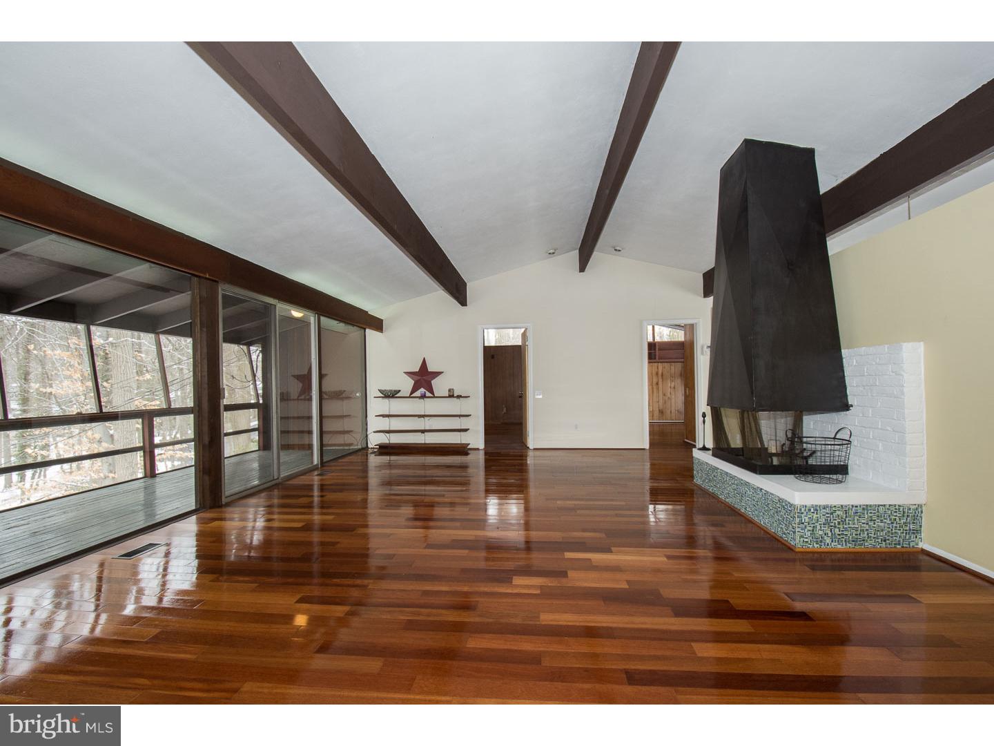 206 Lawrence Lane Wayne, PA 19087 - Photo 5 of 19 Gallery Image 5