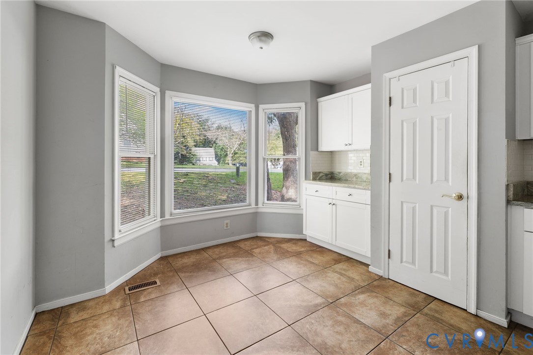 5601 Chatmoss Road Midlothian, VA 23112 - Photo 5 of 21