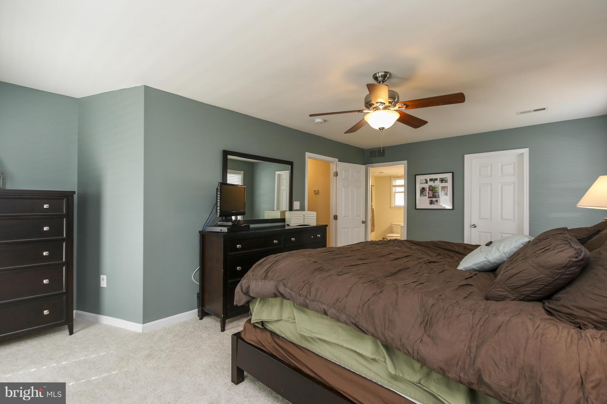 422 Venton Road Edgewater, MD 21037 - Photo 11 of 30 Bedroom (Master)
