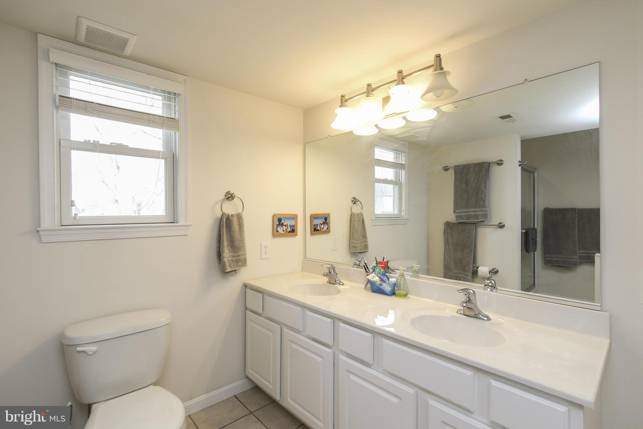 422 Venton Road Edgewater, MD 21037 - Photo 13 of 30 Bath (Master)