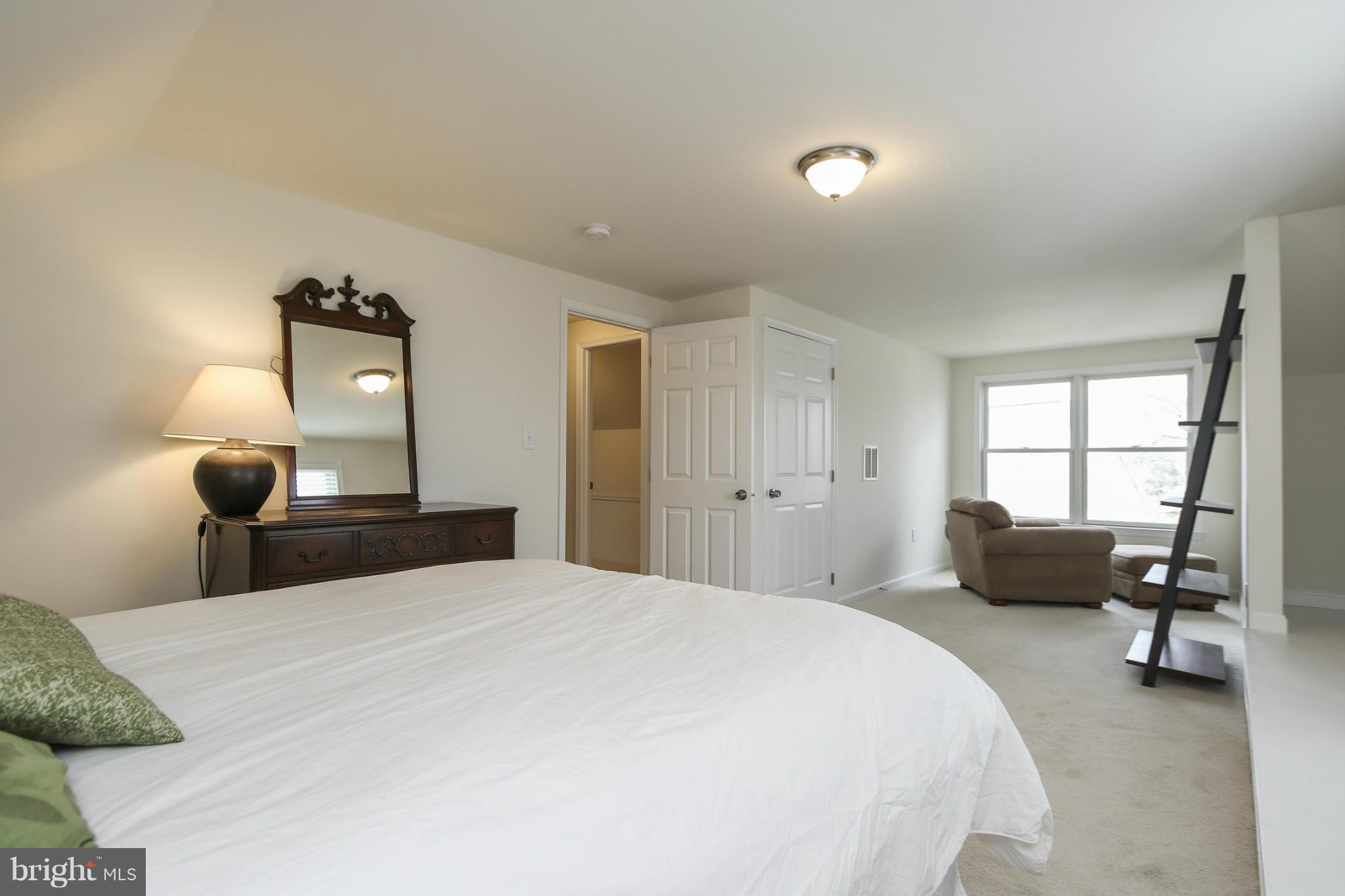 422 Venton Road Edgewater, MD 21037 - Photo 19 of 30 Third Floor Bedroom #4