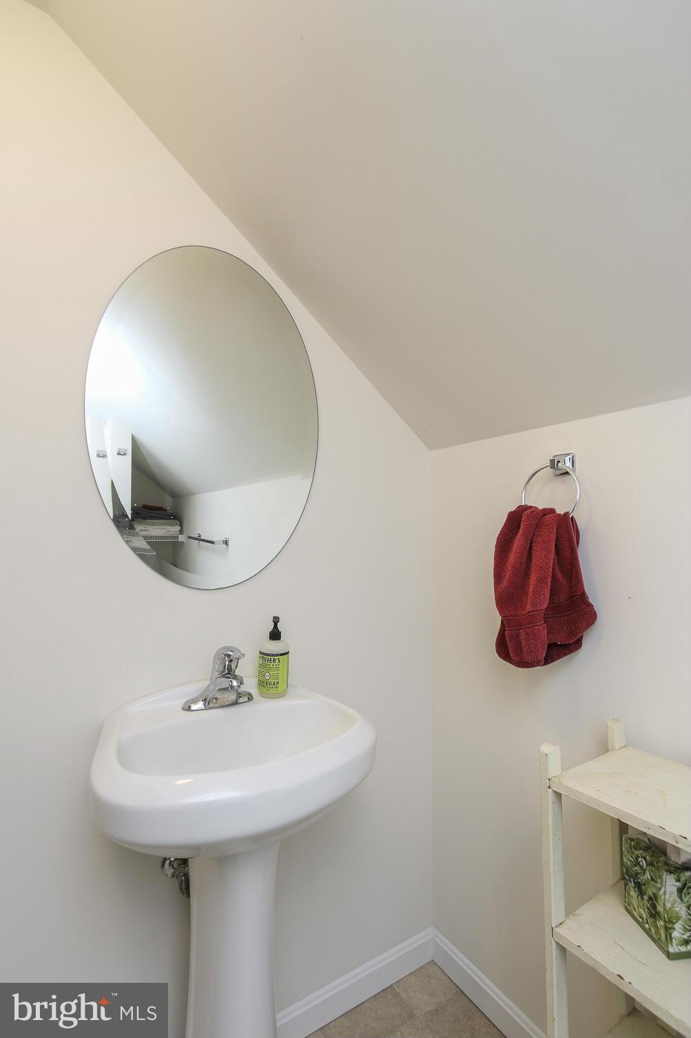 422 Venton Road Edgewater, MD 21037 - Photo 24 of 30 Third Floor Bathroom