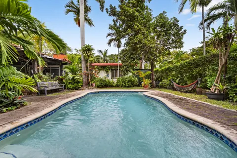 $1,650,000 | 320 San Sebastian Avenue, Coral Gables, FL 33134