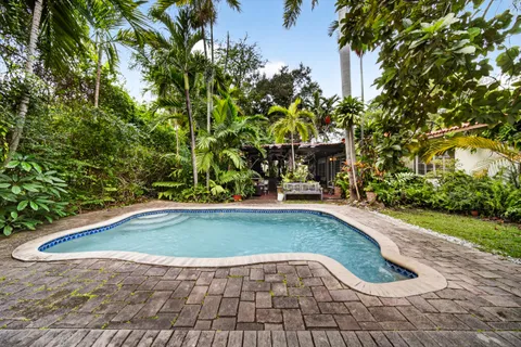 $1,650,000 | 320 San Sebastian Avenue, Coral Gables, FL 33134