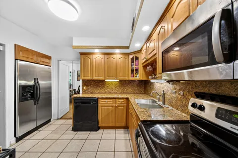 $1,650,000 | 320 San Sebastian Avenue, Coral Gables, FL 33134