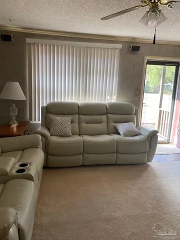 $229,800 | 4364 West Avenida De Golf, Pace, FL 32571